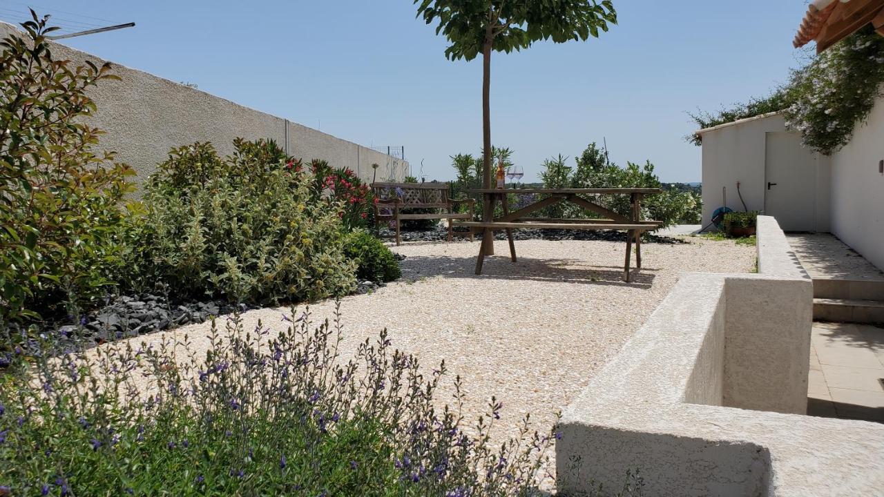 'Au Coeur Des Vignes' - Private Apartment & Garden Magalas Bagian luar foto